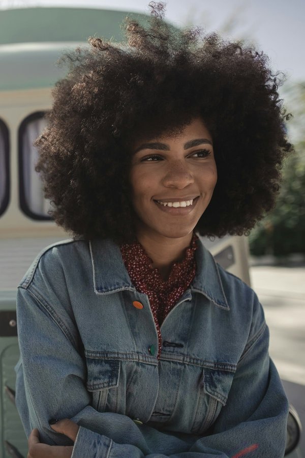 Idées mode pour styliser une veste en jean femme