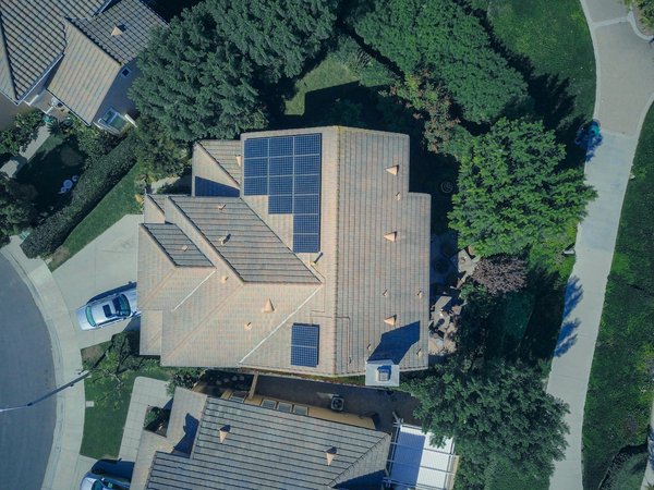 Panneau solaire photovoltaïque : des clients comblés par notre service